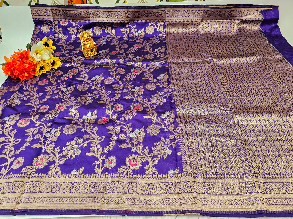 Women's Saree : Elegant Tissue Silk Saree, accompanied by an unstitched running blouse