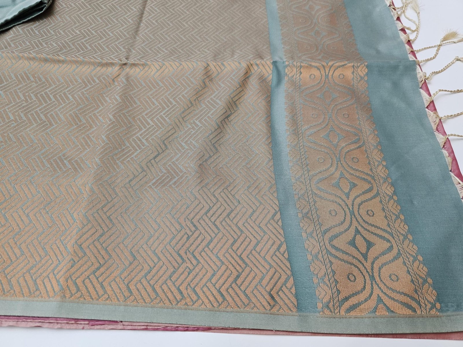 il_fullxfull.6276593384_8oz8.jpg Rose & Light Green Soft Silk Saree: Woven, Stitched Blouse - Image 7