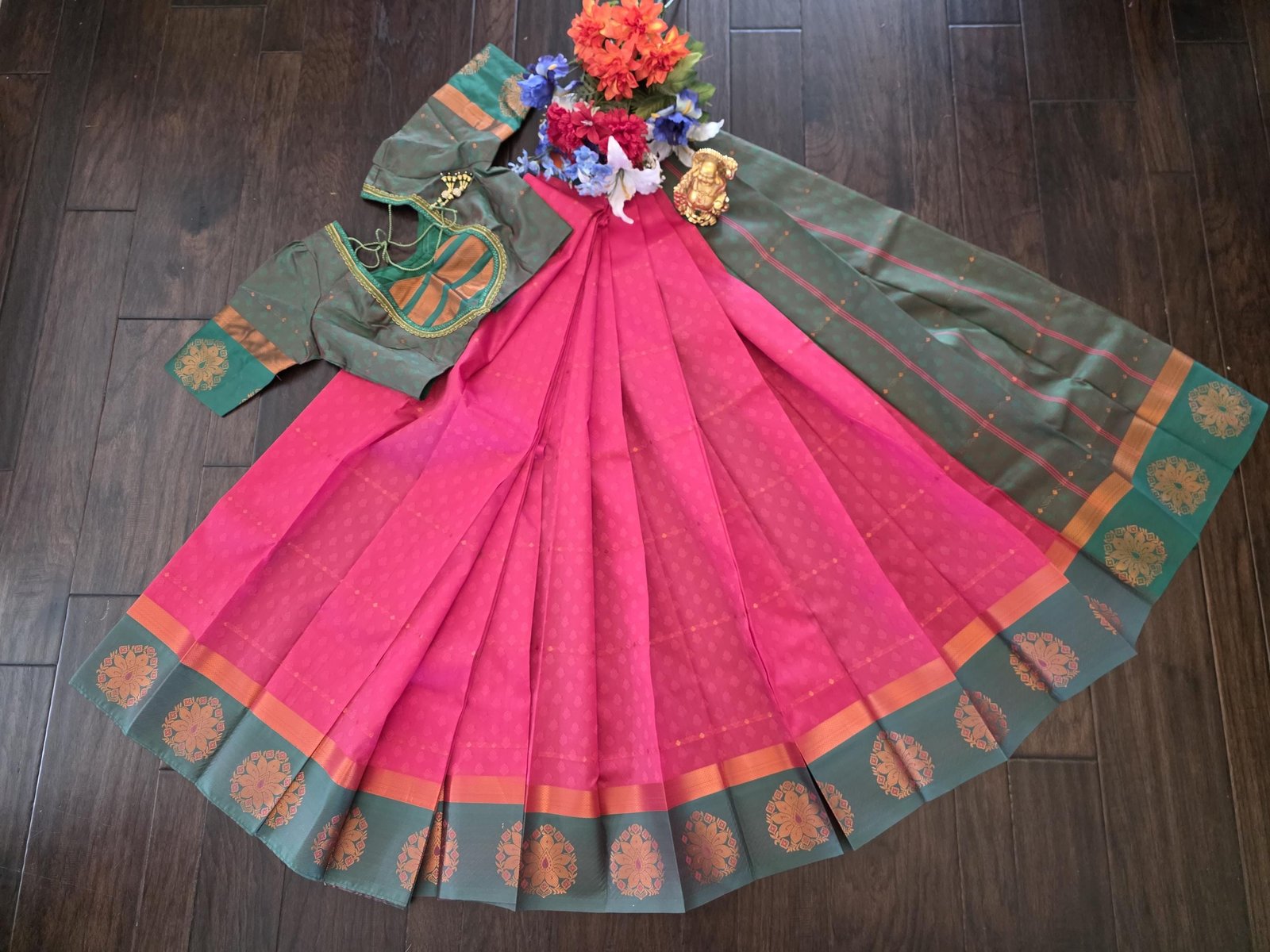 il_fullxfull.7451381748_7iyg.jpg Elegant Embossed Semi Silk Saree with Stitched Blouse - Image 2