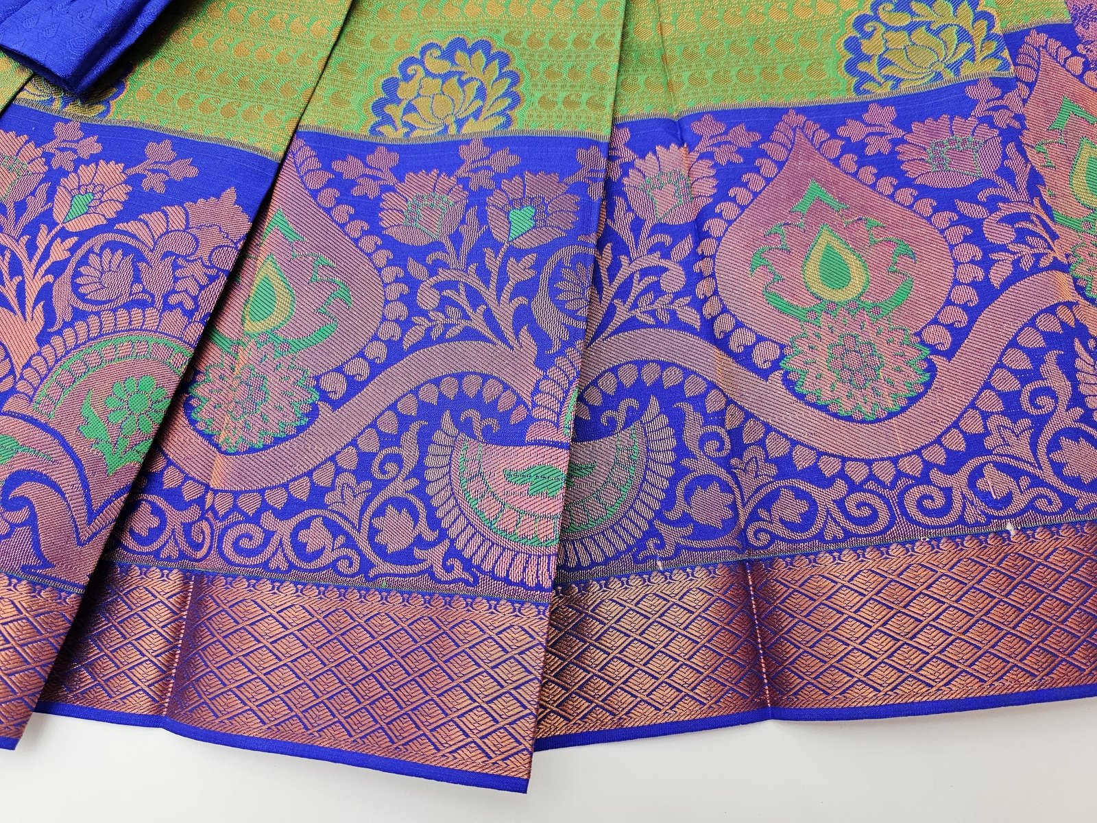 il_fullxfull.6251543134_ry8h.jpg Elegant Silk Saree with Designer Weaving & Stitched Blouse - Image 6