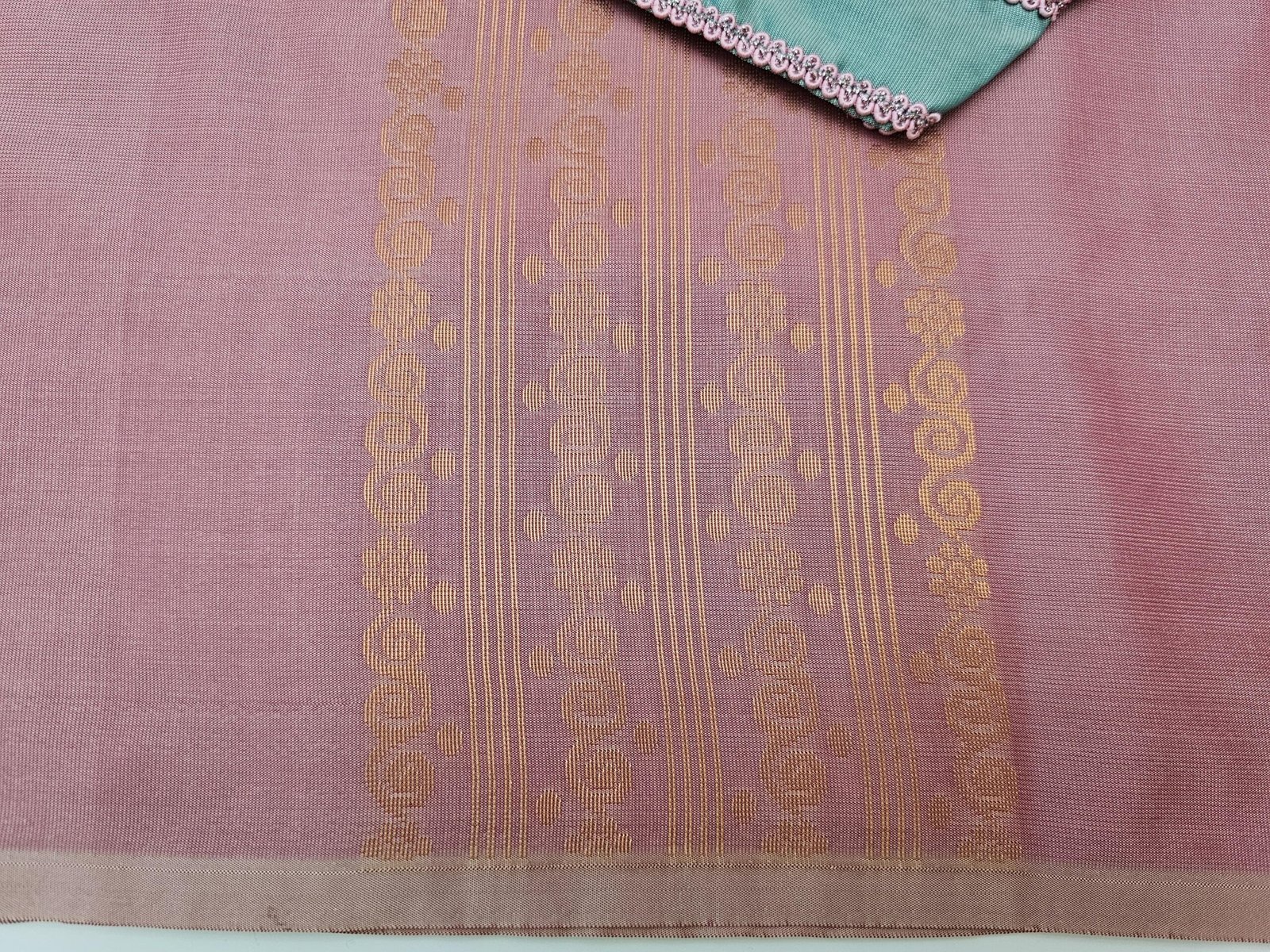 il_fullxfull.6324653813_72o0.jpg Rose & Light Green Soft Silk Saree: Woven, Stitched Blouse - Image 6