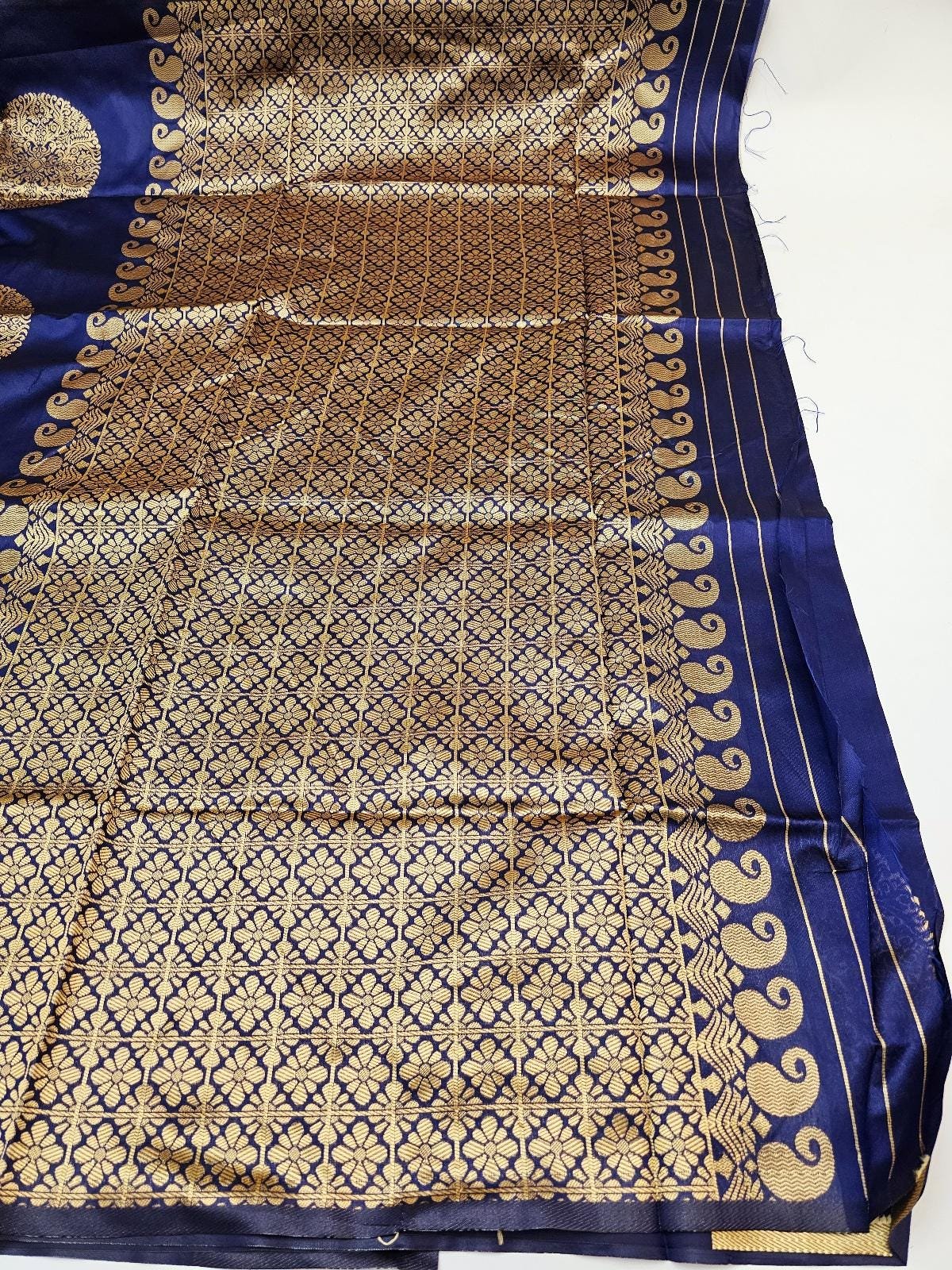 il_fullxfull.6357460546_4ksg.jpg Blue Lichi Silk Saree, Gold Jacquard Weaving, Unstitched Blouse - Image 3