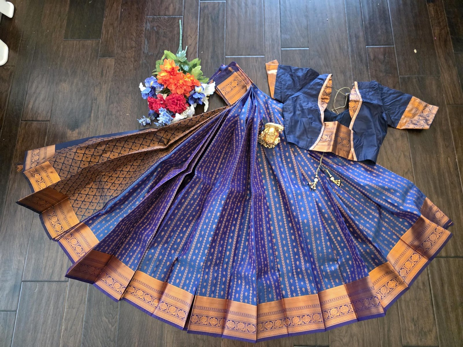 il_fullxfull.7499346739_ro68.jpg Elegant Vaira Oosi Semi Silk Saree with Stitched Designer Blouse - Image 2